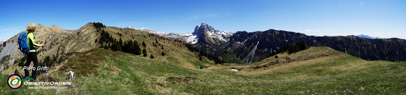 56 Panoramica dal Timogno alla Presolana.jpg